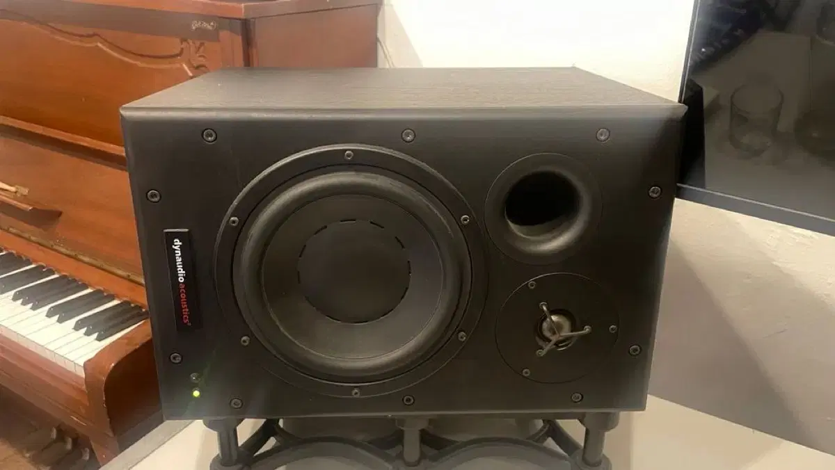 다인오디오 dynaudio BM15A 스피커 싸게 판매합니다